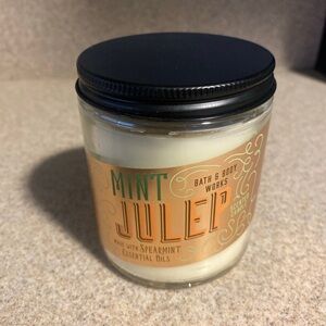 Bath & Body Works Mint Julep Scented Jar Candle - 7 Ounces